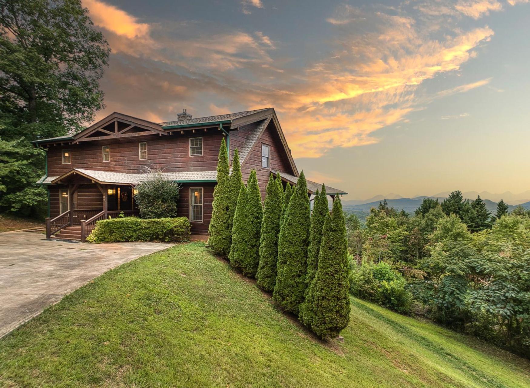 Sky High Lodge By Bk Stays. Large Cabin. Amazing Views. Game Room. Jacuzzi. Six Bedrooms. Sleeps 12 Blue Ridge Extérieur photo